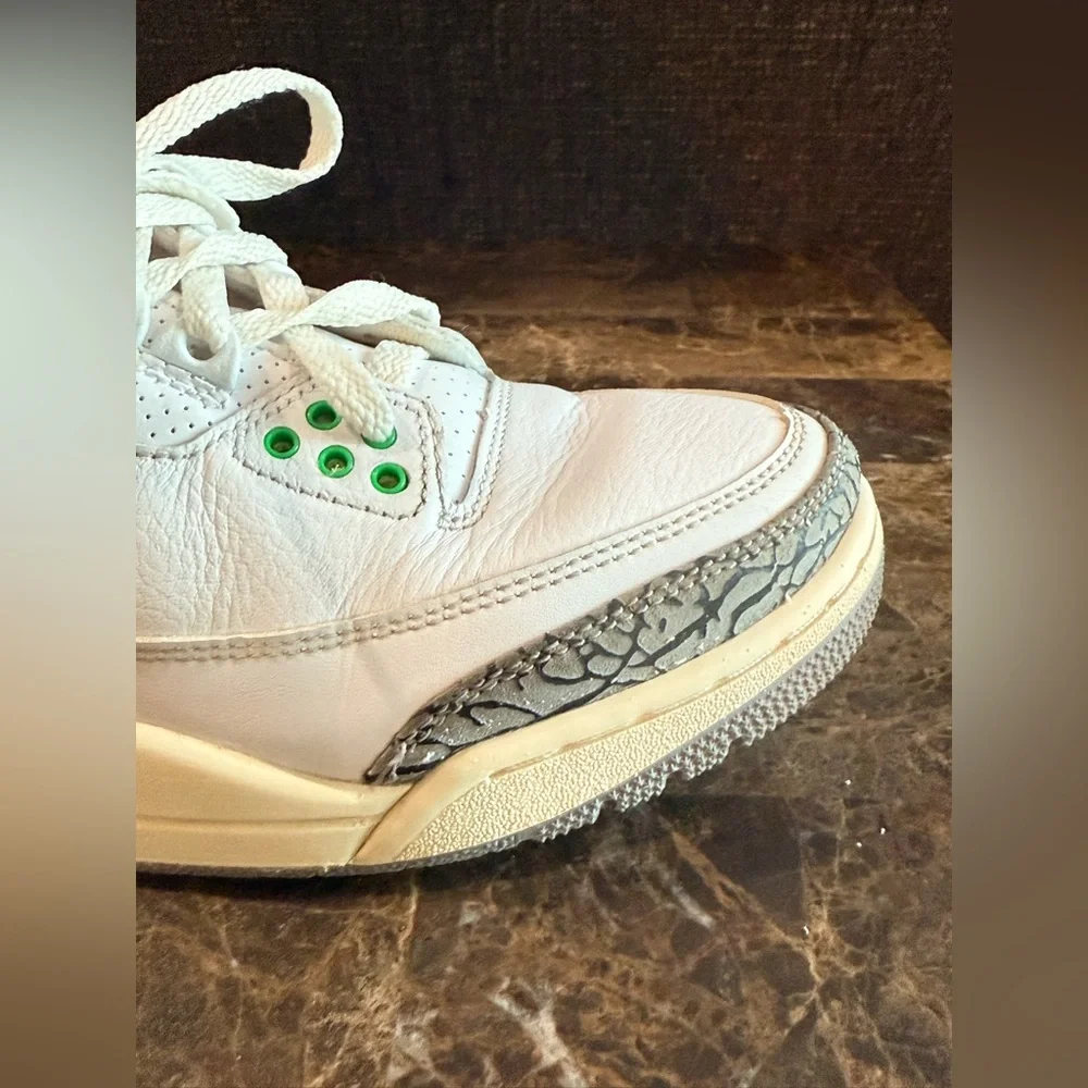 Nike. Wmns Air Jordan 3 Retro 'Lucky Green'. Size 7.